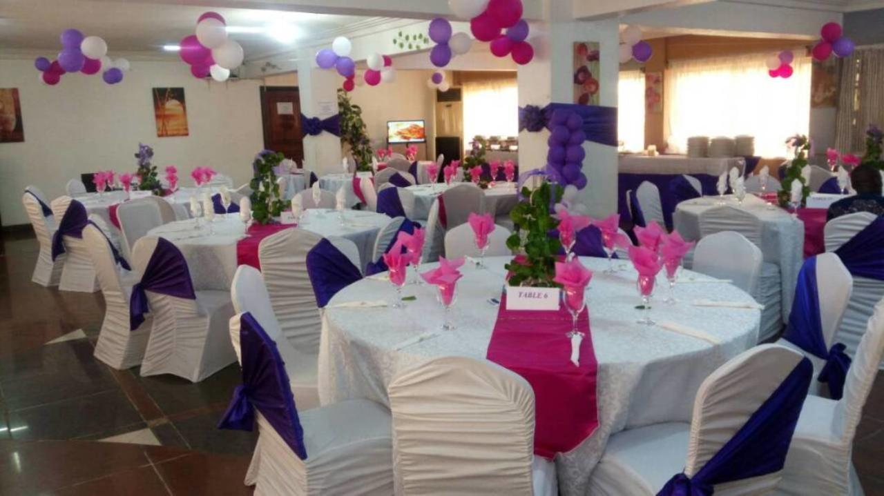 Riviera Hotel Benin Котону Екстериор снимка