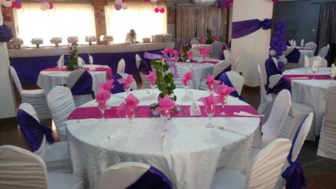 Riviera Hotel Benin Котону Екстериор снимка