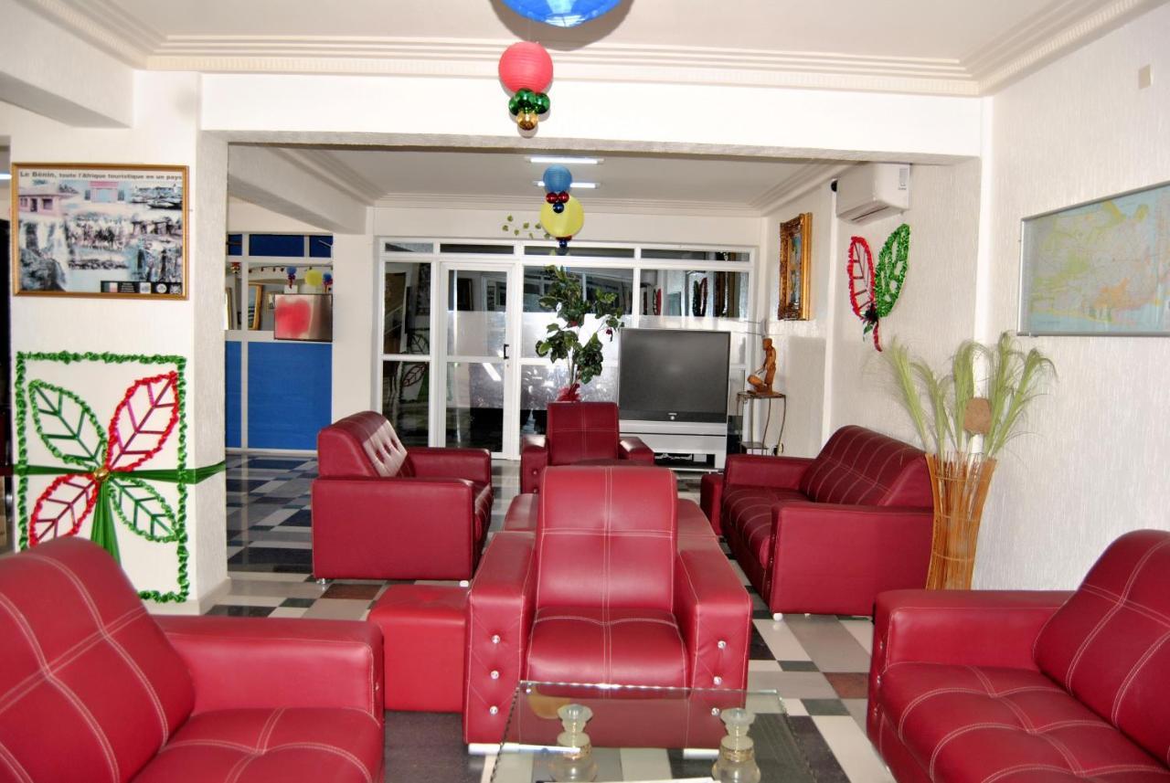 Riviera Hotel Benin Котону Екстериор снимка