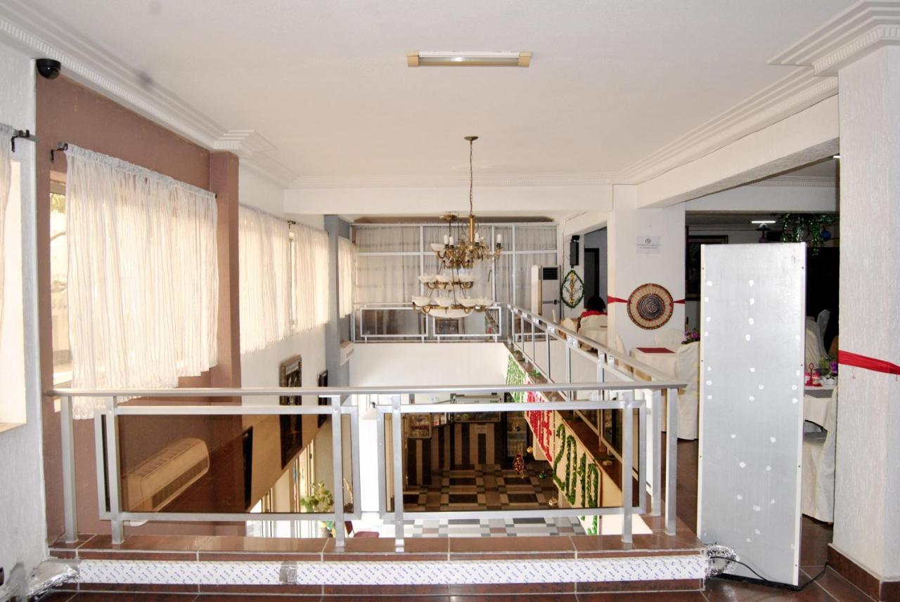 Riviera Hotel Benin Котону Екстериор снимка